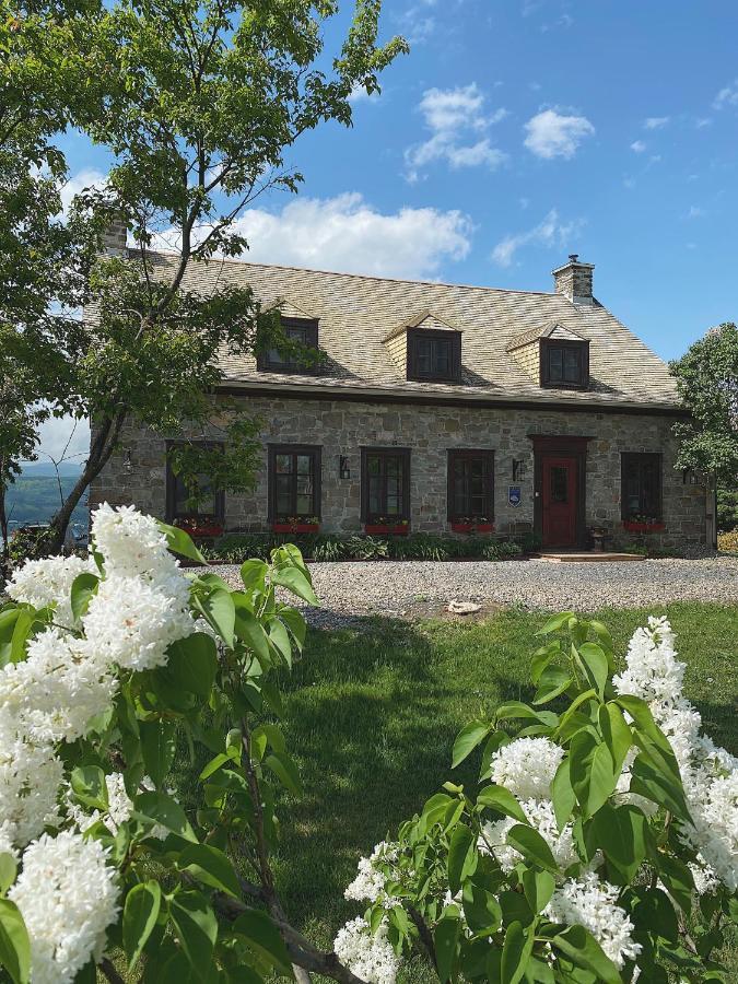 Domaine Steinbach Cidrerie B&B Distillerie Saint-Pierre-de-l'Ile-d'Orleans ภายนอก รูปภาพ